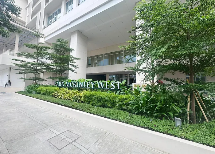 Elegant 1 Bedroom With Great Facilities And Perfect Location *